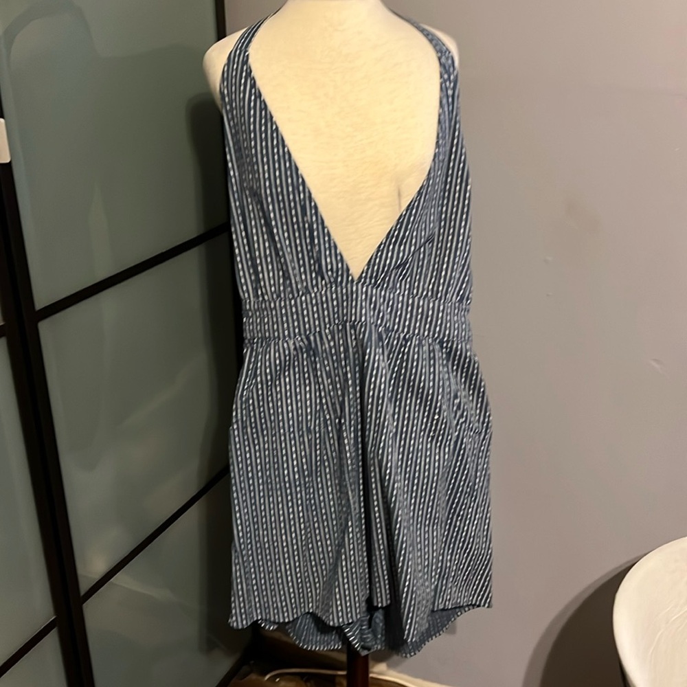 Women’s O’Neill Romper size  XL never worn with tags